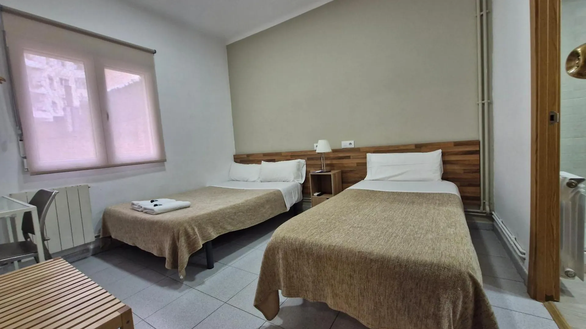 Guest house Hostal Elkano Barcelona Spain